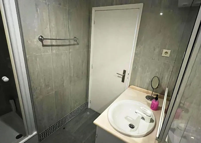 Naval 아파트 아주라라